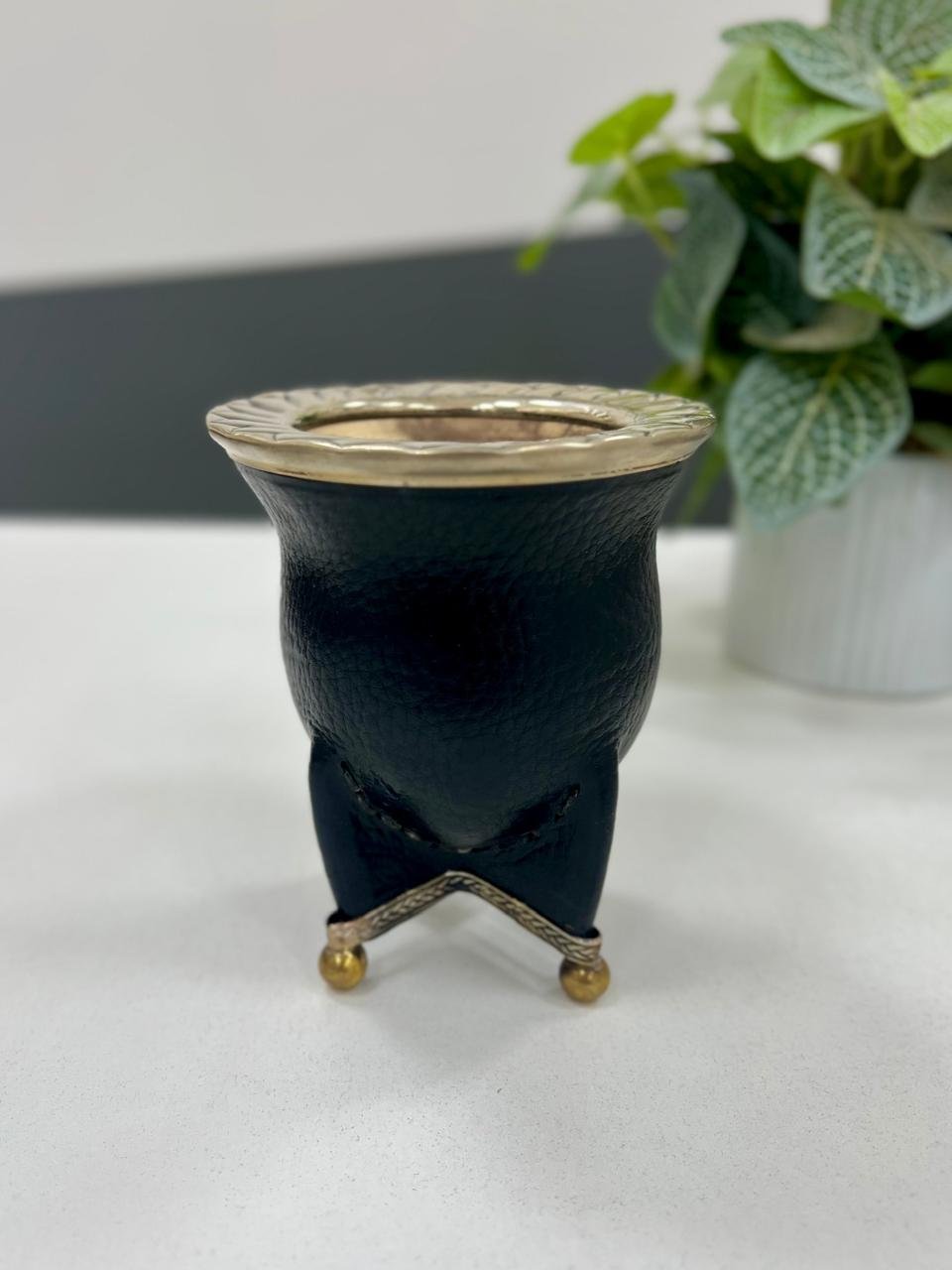 Mate camionero de calabaza con base, bolitas de alpaca y virola cincelada - Imagen 2