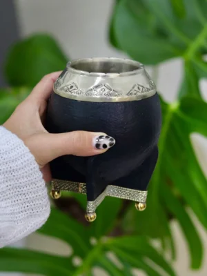 Mate torpedo cincelado con base y bolitas
