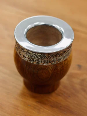 Mate imperial de algarrobo estilo hojas