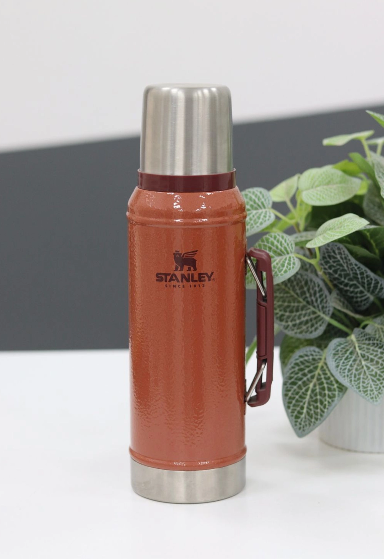Termo Stanley naranja 0.95ml