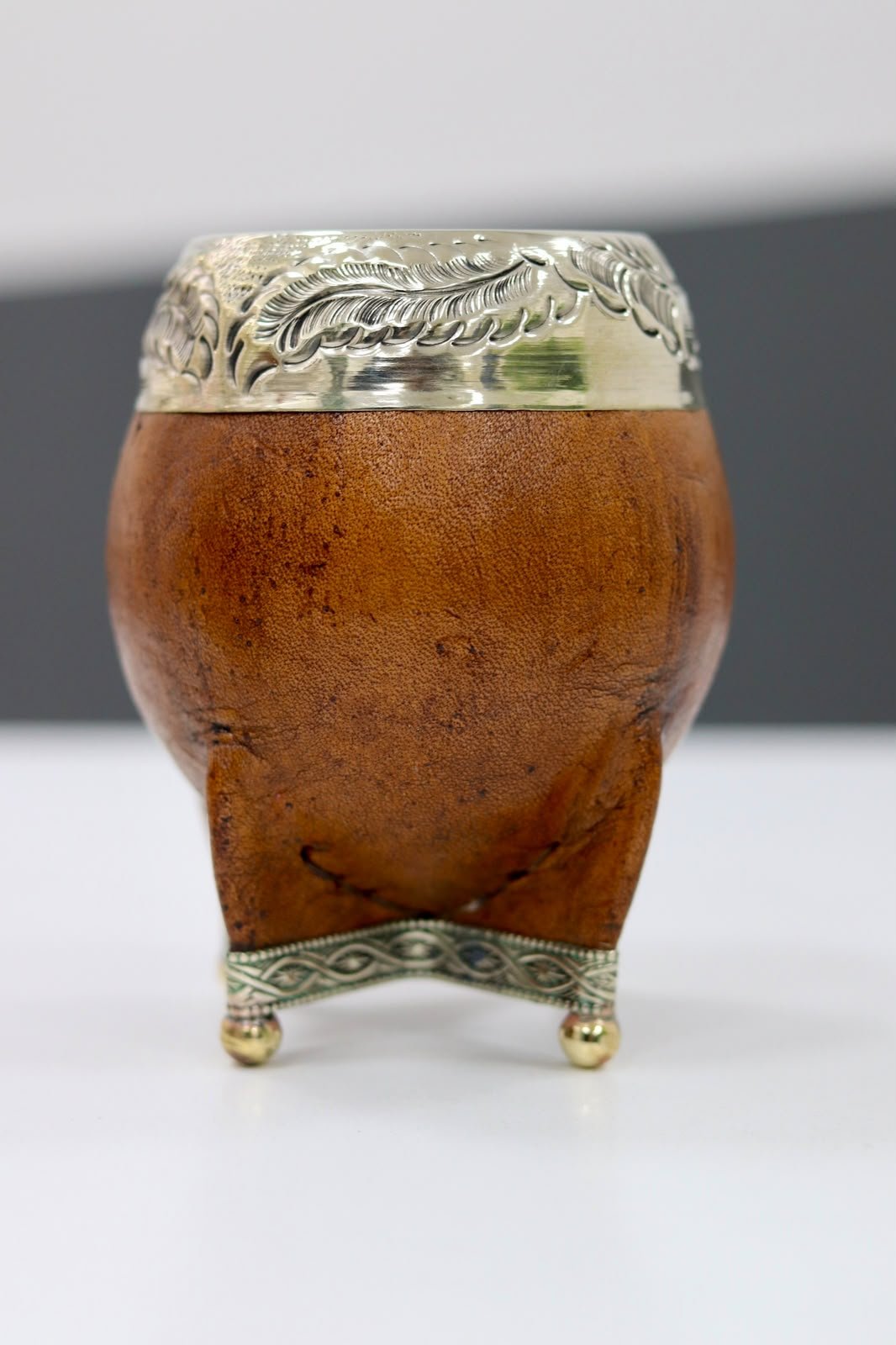 Mate torpedo cincelado en lacre